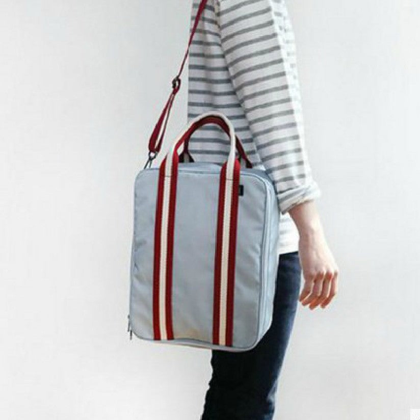 Travel Duffel Bag with Shoulder Straps, Sports Tote Gym Bag, Shoulder Weekenders Overnight Bag for Men